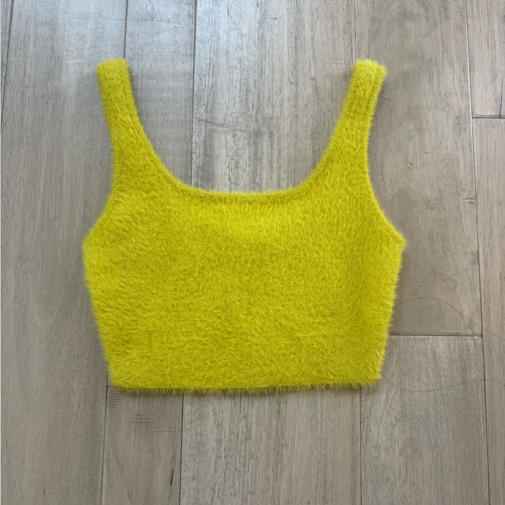 Aritzia Babaton Fuzzy Yellow Tank XS